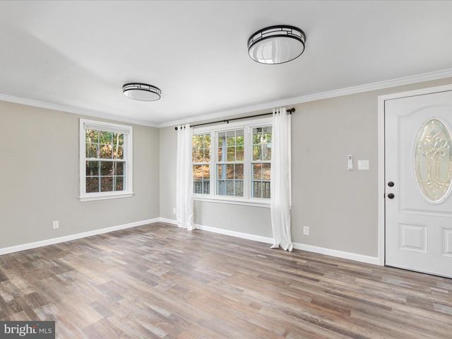 210 ZEIGER DR, Winchester, VA 22602