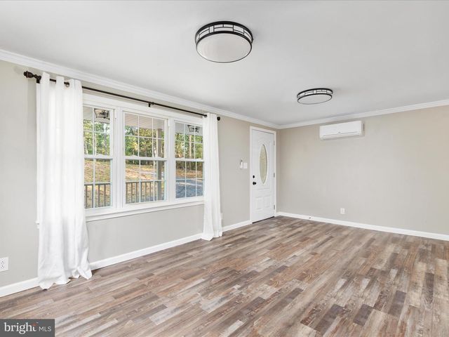 210 ZEIGER DR, Winchester, VA 22602
