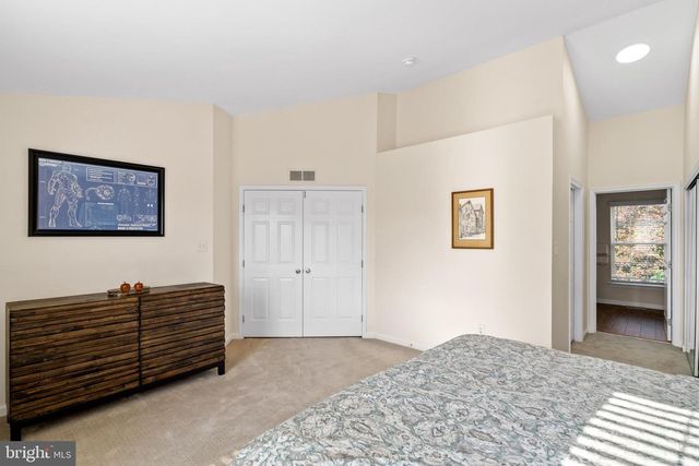 41 WATERFORD DR, Bordentown, NJ 08505
