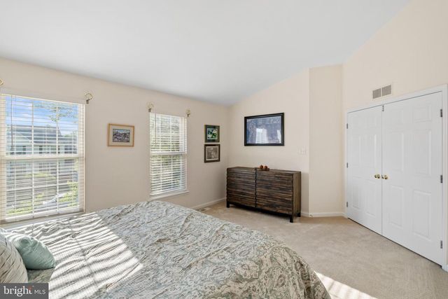 41 WATERFORD DR, Bordentown, NJ 08505
