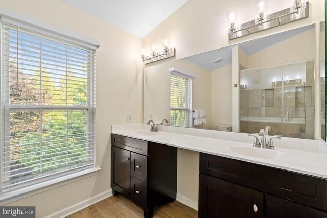 41 WATERFORD DR, Bordentown, NJ 08505
