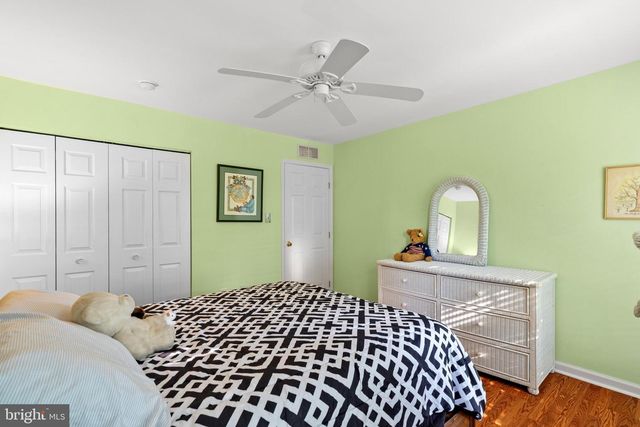 41 WATERFORD DR, Bordentown, NJ 08505