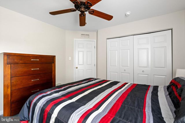 41 WATERFORD DR, Bordentown, NJ 08505