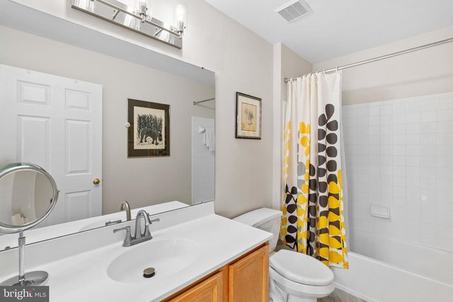 41 WATERFORD DR, Bordentown, NJ 08505