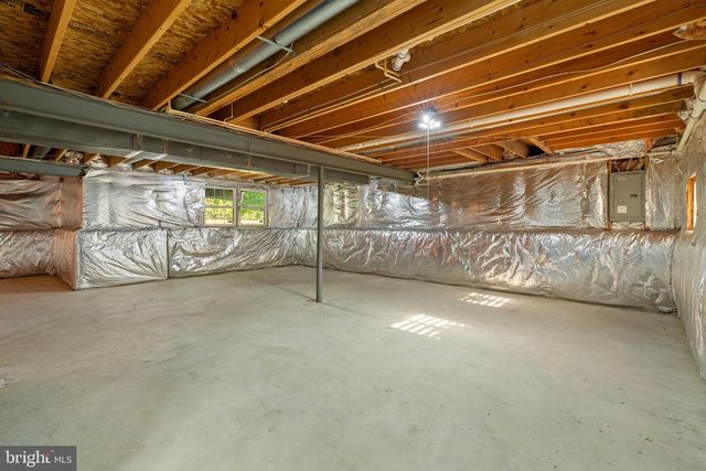 41 WATERFORD DR, Bordentown, NJ 08505