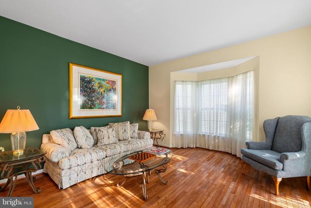 41 WATERFORD DR, Bordentown, NJ 08505