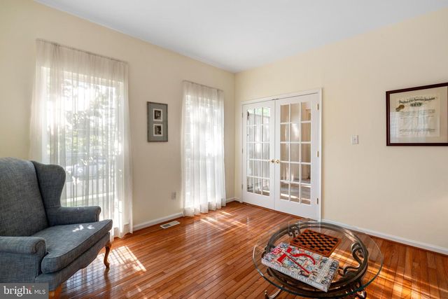 41 WATERFORD DR, Bordentown, NJ 08505