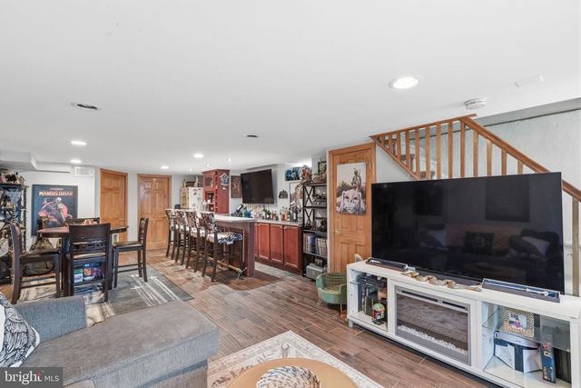 729 CHANDLER ST, Philadelphia, PA 19111