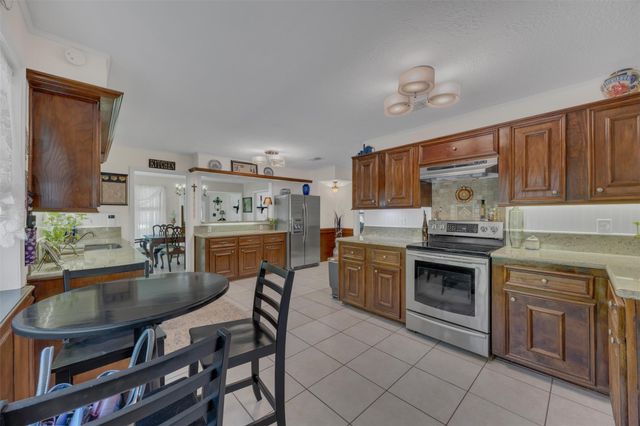 541 Natchez Park, Conroe, TX 77302