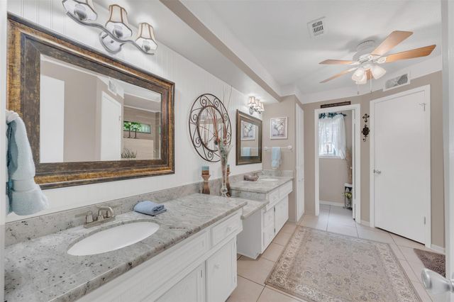 541 Natchez Park, Conroe, TX 77302