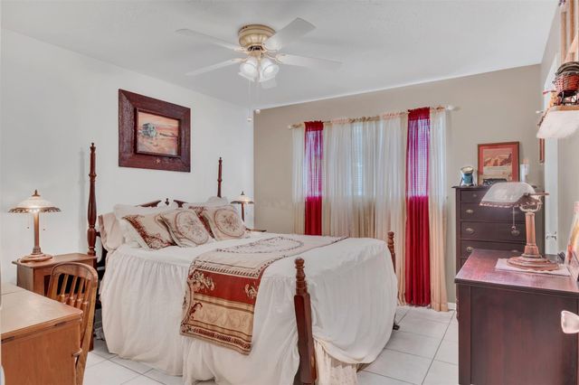 541 Natchez Park, Conroe, TX 77302