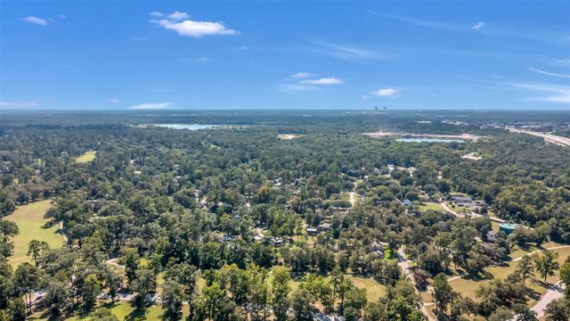 541 Natchez Park, Conroe, TX 77302