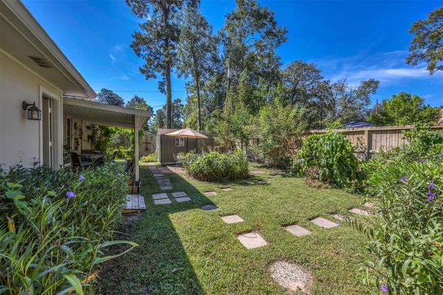 541 Natchez Park, Conroe, TX 77302