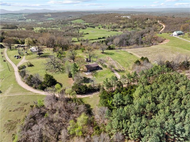 5149 Brewster Lane, Harrison, AR 72601