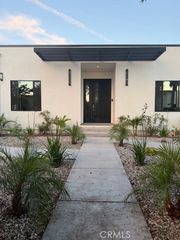 1170 S Lucerne, Los Angeles, CA 90019