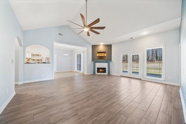 10076 SHELBY MEADOWS LN, Unincorporated, TN 38002