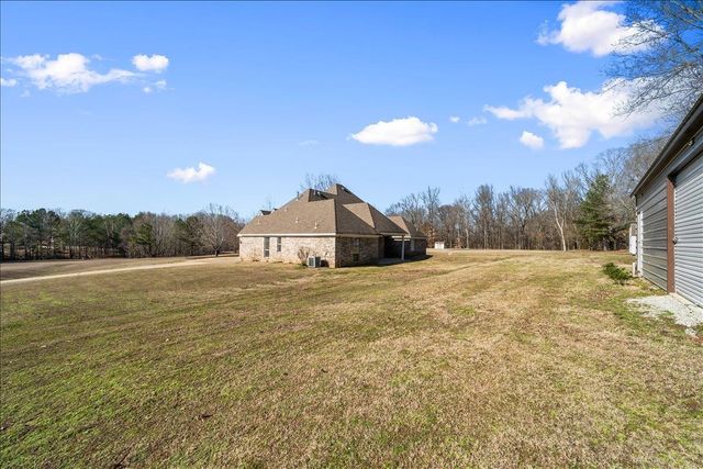 10076 SHELBY MEADOWS LN, Unincorporated, TN 38002