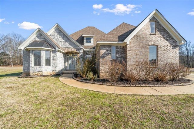 10076 SHELBY MEADOWS LN, Unincorporated, TN 38002