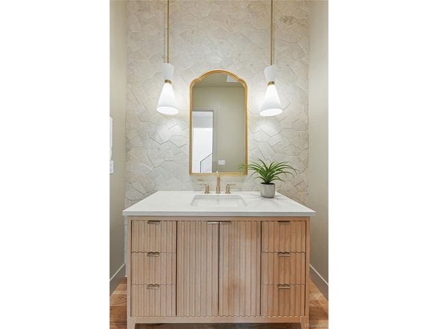 354 Cherry St, Denver, CO 80220