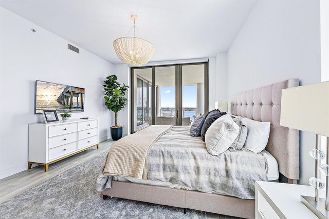 3 Water Club Way 1002, North Palm Beach, FL 33408