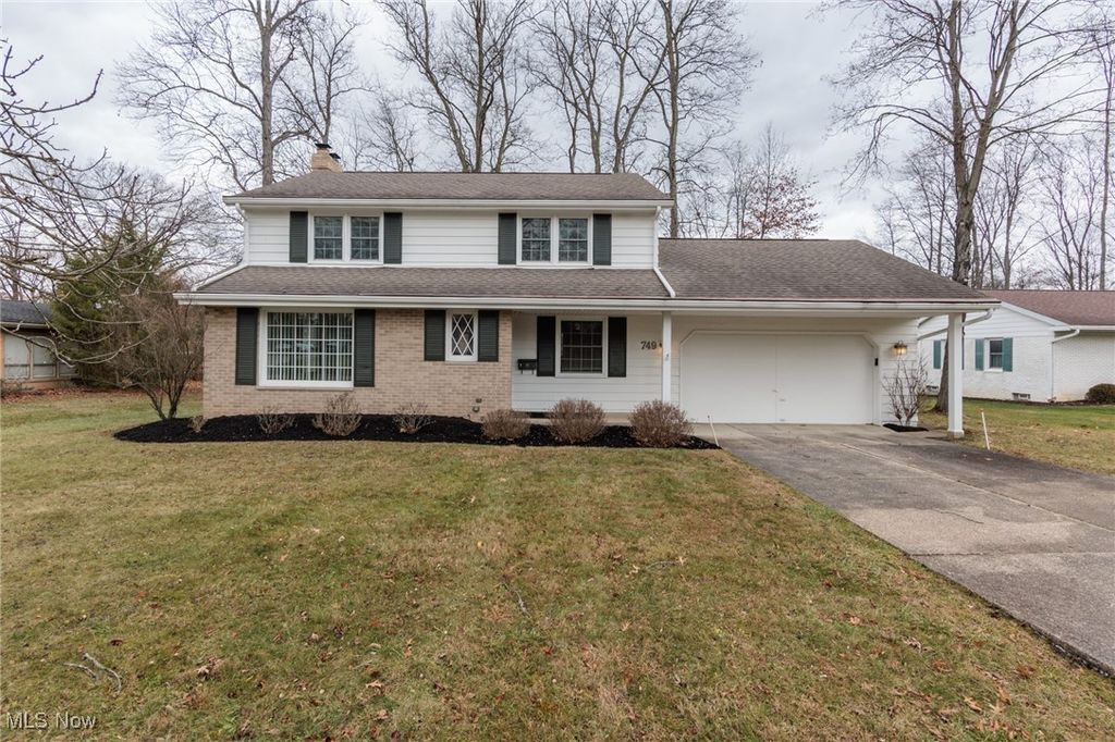 749 Lindenwood Lane, Medina, OH 44256
