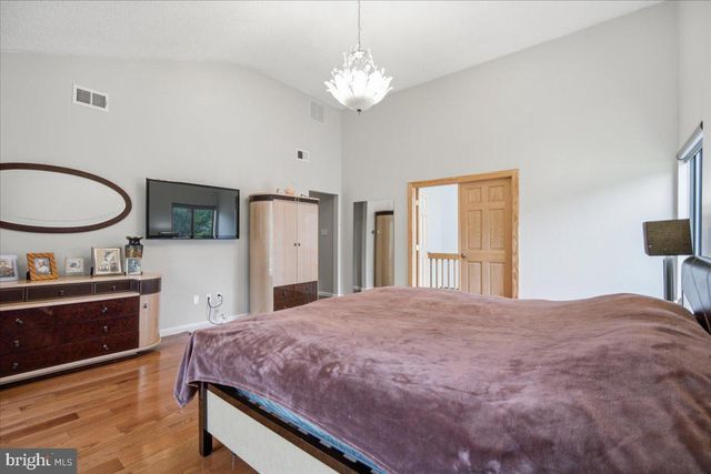 4 JOHNSON LN, Voorhees, NJ 08043