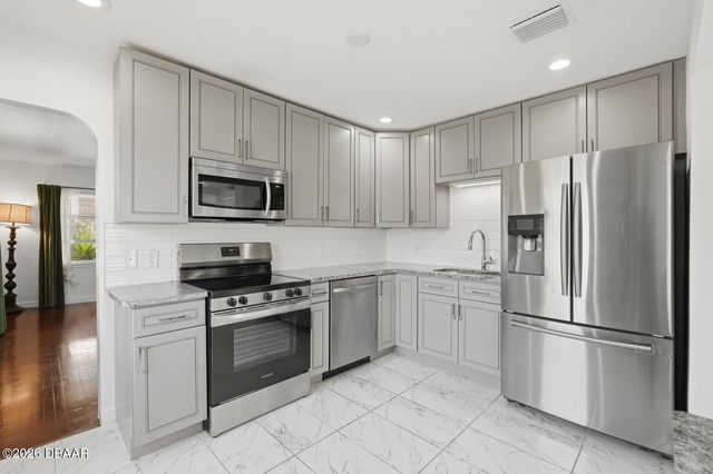 231 N Ridgewood Avenue, Ormond Beach, FL 32174