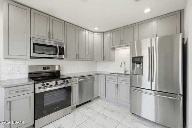 231 N Ridgewood Avenue, Ormond Beach, FL 32174