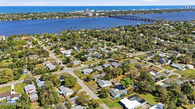 231 N Ridgewood Avenue, Ormond Beach, FL 32174