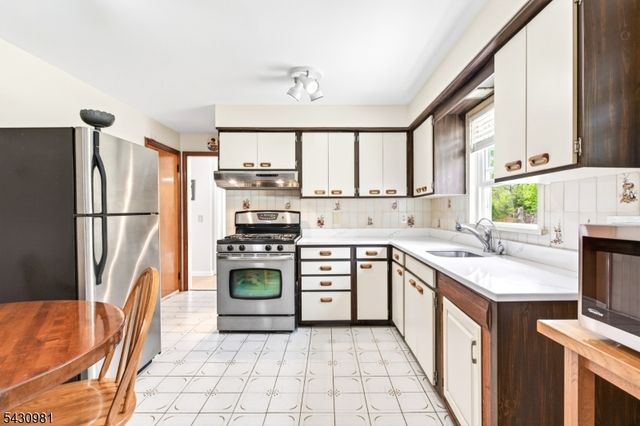 40 Grove St, Piscataway Twp., NJ 08854