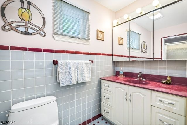 40 Grove St, Piscataway Twp., NJ 08854