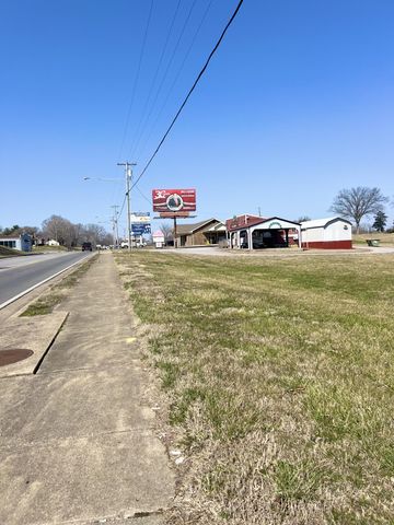 740 N Main Street, Jamestown, KY 42629