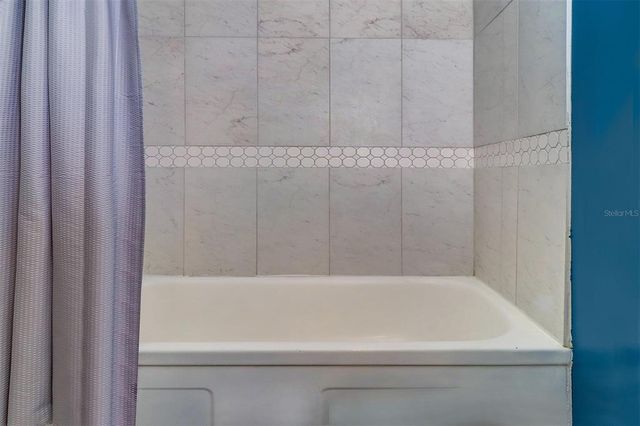 520 4TH STREET NW, Largo, FL 33770