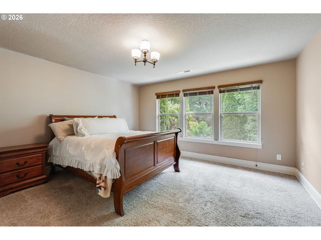 17410 Sw 135TH Pl, Portland, OR 97224