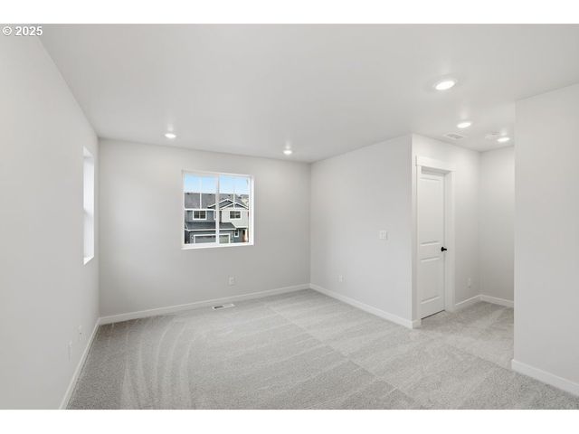 3736 Sw 38TH St, Gresham, OR 97080