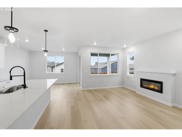 3736 Sw 38TH St, Gresham, OR 97080