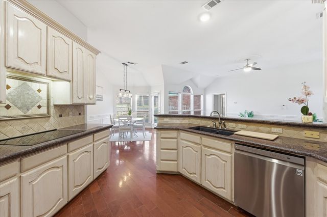 3103 Sandcastle Trail, Arlington, TX 76012