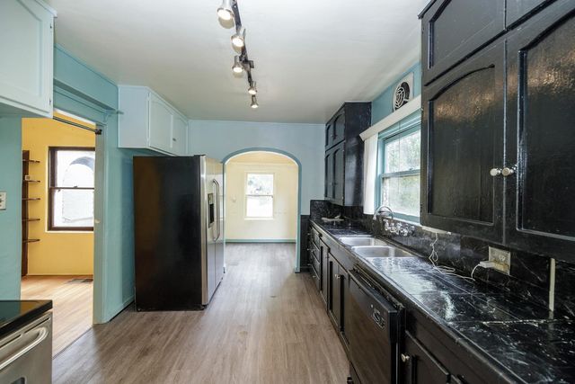 421 Myrtle Ave, Modesto, CA 95350