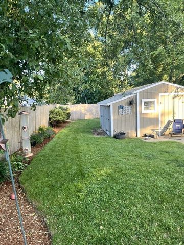 854 Brockton Ave, Abington, MA 02351