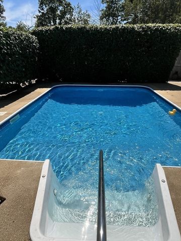 854 Brockton Ave, Abington, MA 02351