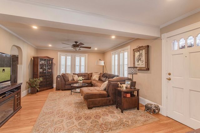 854 Brockton Ave, Abington, MA 02351