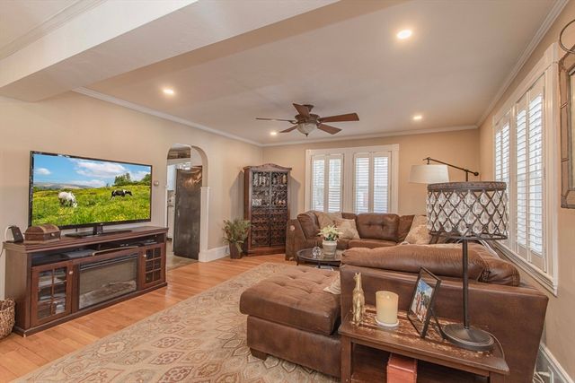 854 Brockton Ave, Abington, MA 02351