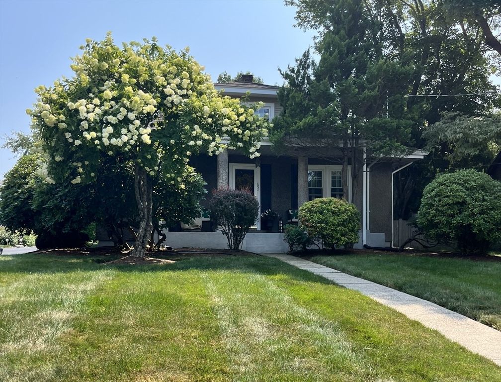 854 Brockton Ave, Abington, MA 02351