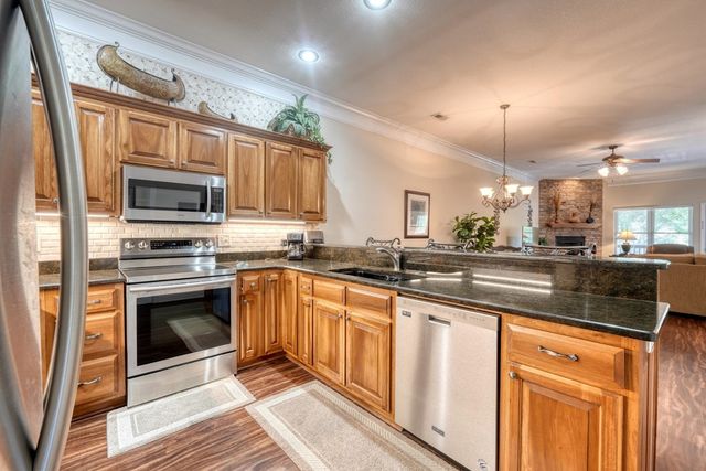 1647E Lakeview Drive, Young Harris, GA 30582