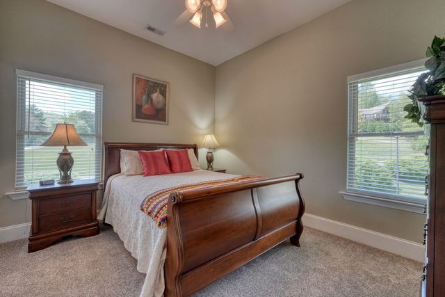 1647E Lakeview Drive, Young Harris, GA 30582