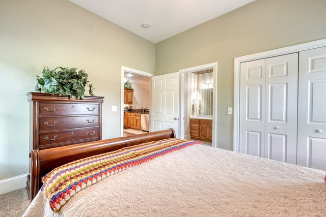 1647E Lakeview Drive, Young Harris, GA 30582