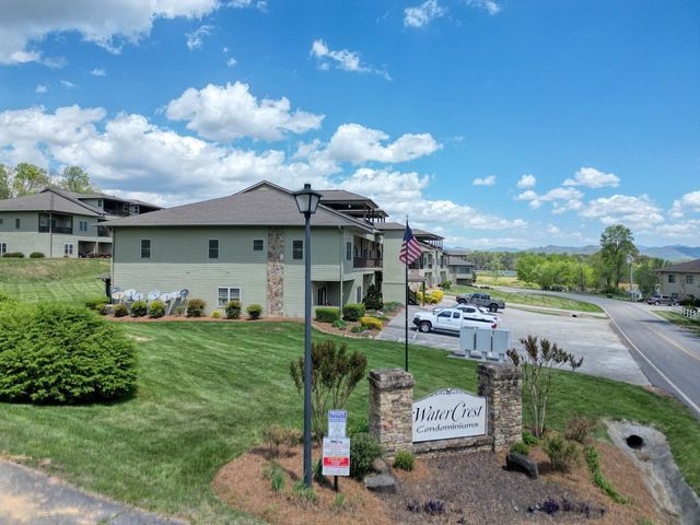 1647E Lakeview Drive, Young Harris, GA 30582