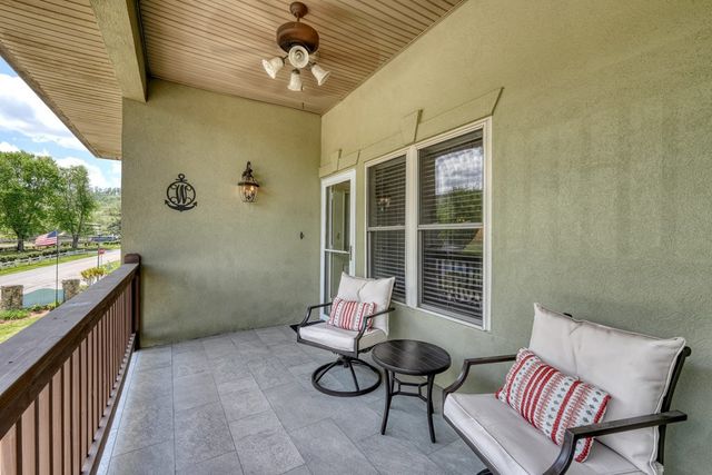 1647E Lakeview Drive, Young Harris, GA 30582
