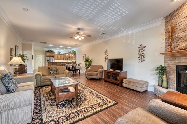 1647E Lakeview Drive, Young Harris, GA 30582