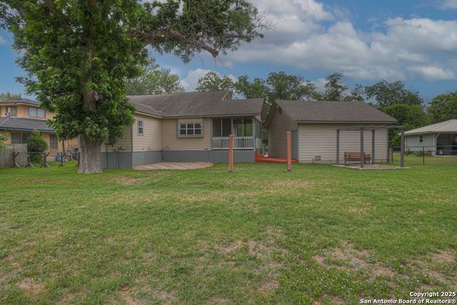 141 Rio Grande, Seguin, TX 78155